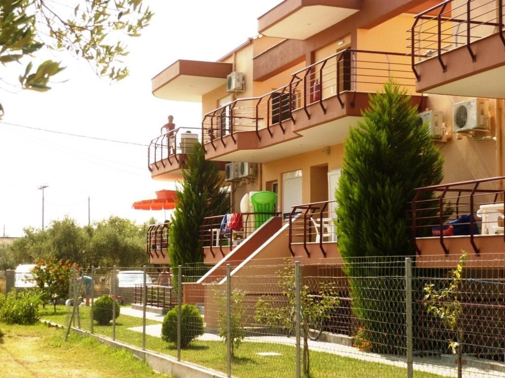 Helios Daire Vrasná Dış mekan fotoğraf